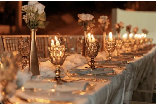 luxury-candlelit-event-dinner-table-styling.webp